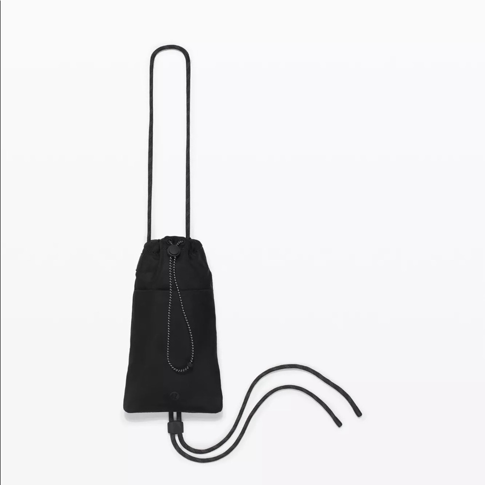 Lululemon Play Forward Crossbody Pouch